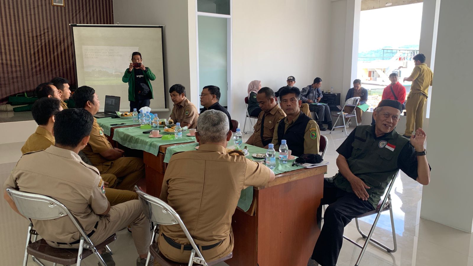 monitoring-dan-evaluasi-bantuan-keuangan-desa-tahap-ii-ta-2024-desa-pameuntasan