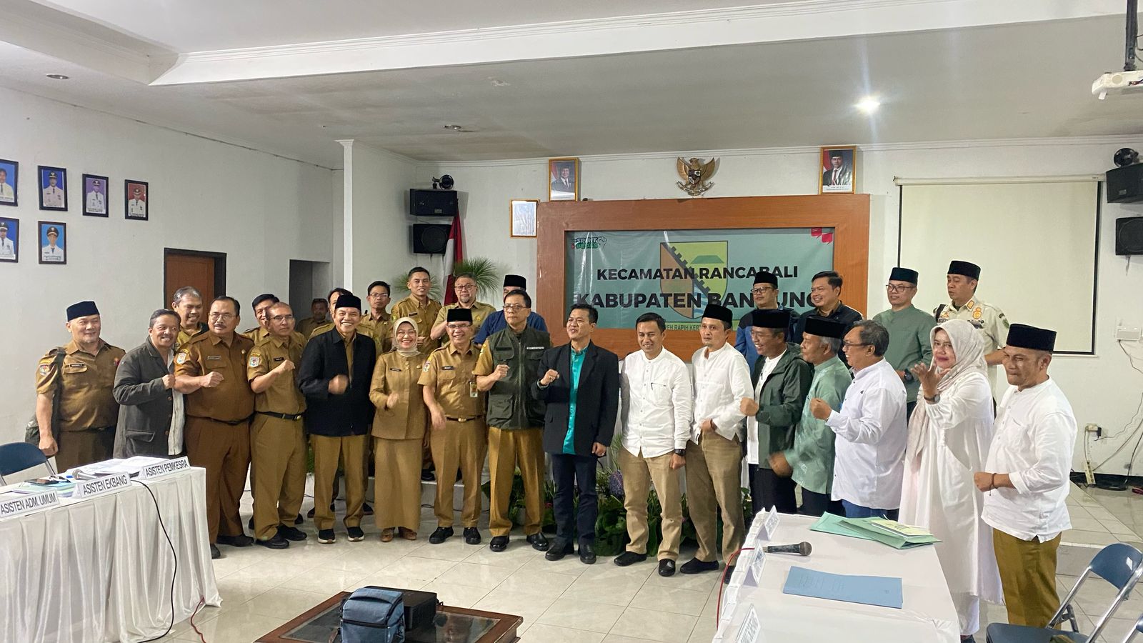 pemaparan-evaluasi-kinerja-tahun-2024-rencana-kerja-tahun-2025-dan-inovasi-program-bersama-bupati-bandung-se-kecamatan-dapil-i-kabupaten-bandung