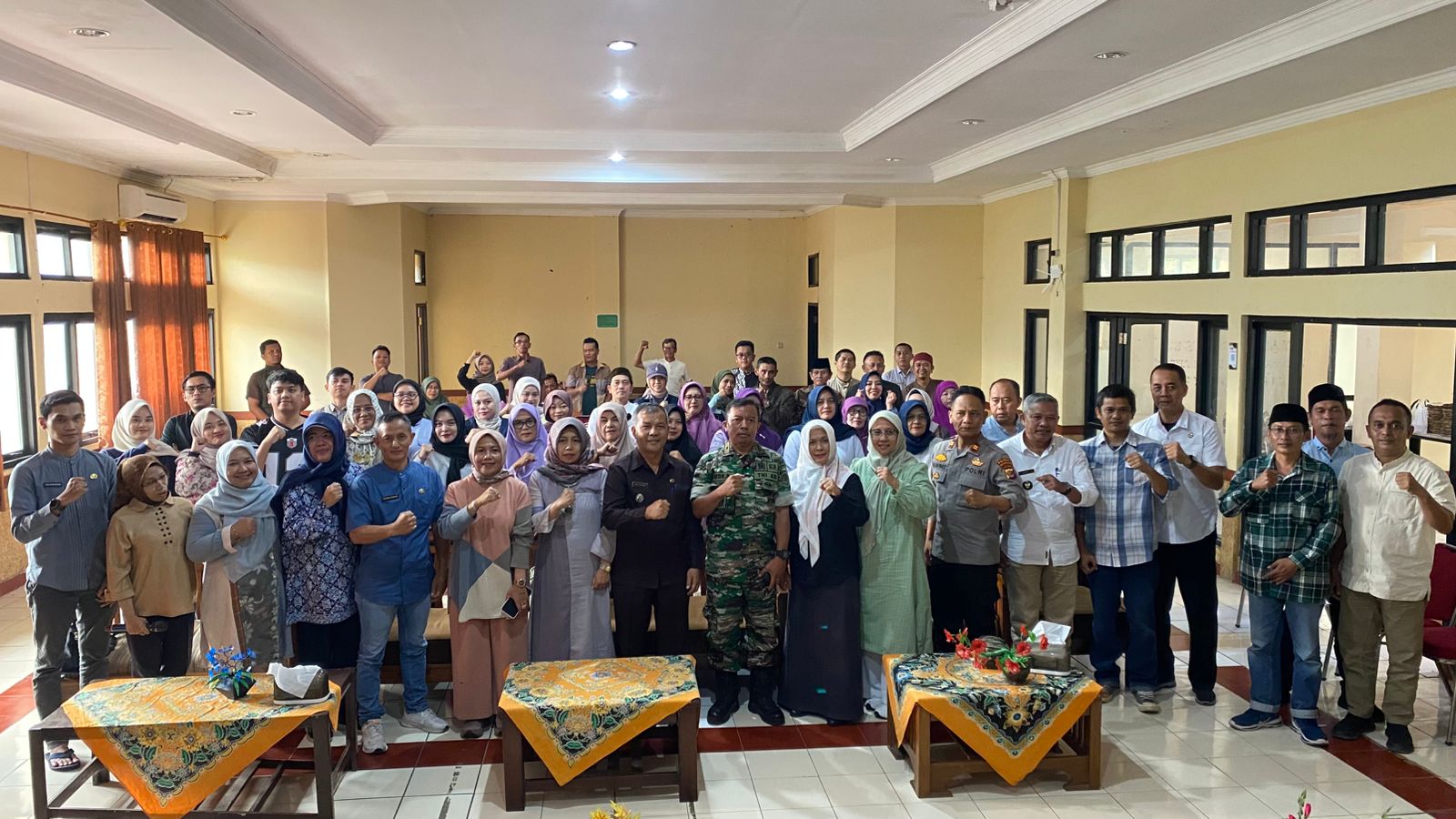 serah-terima-jabatan-pejabat-esselon-iii-dan-iv-di-lingkungan-kecamatan-kutawaringin
