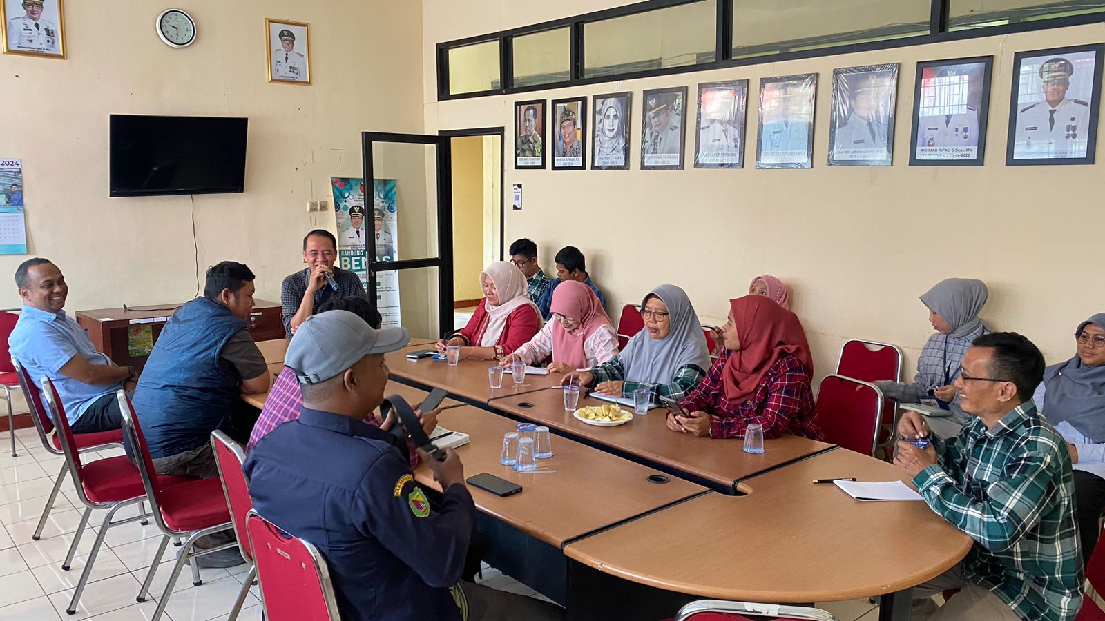 rapat-persiapan-peringatan-hut-ri-ke-79-tingkat-kecamatan-kutawaringin