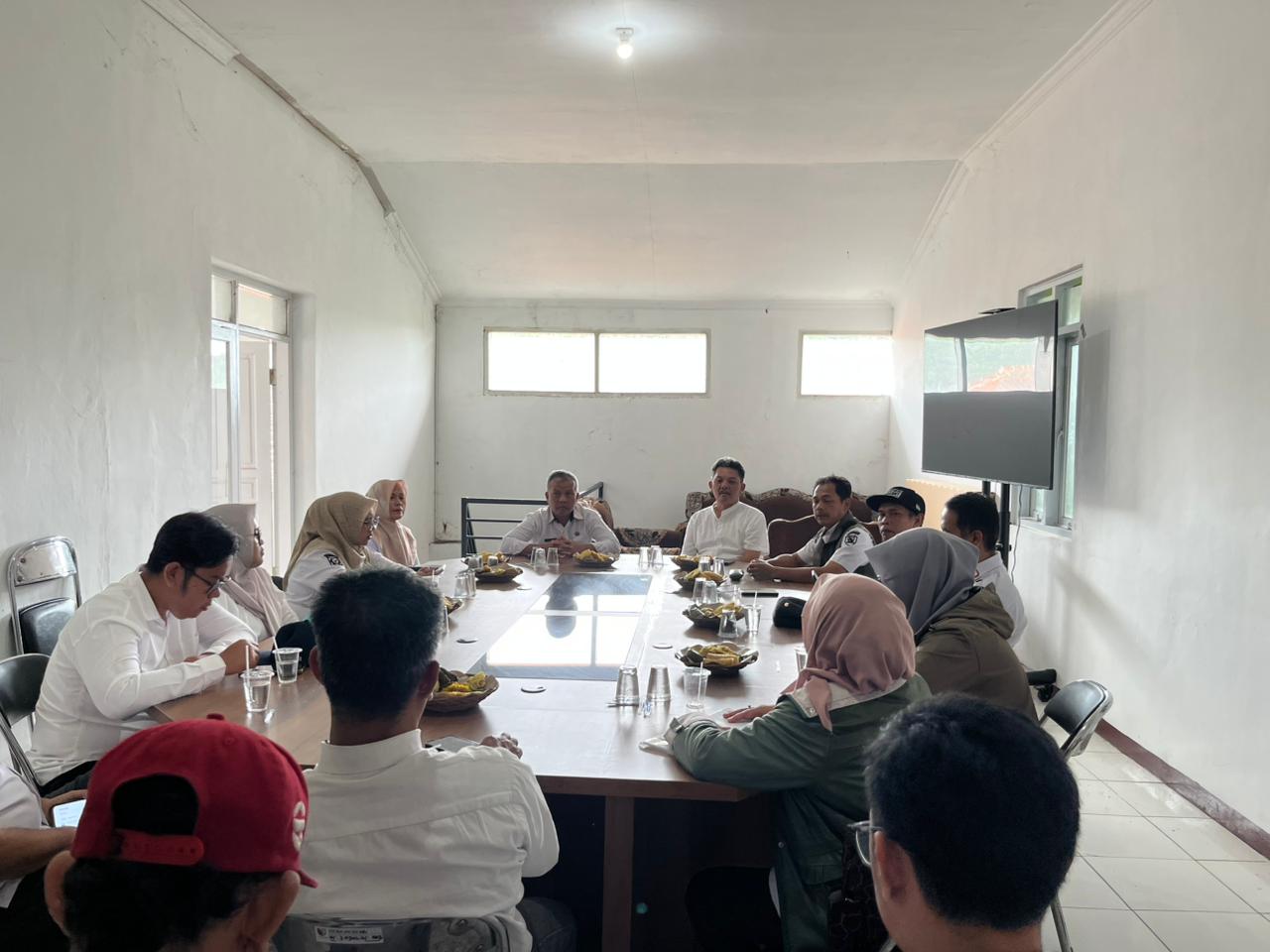 monitoring-dan-evaluasi-bantuan-keuangan-desa-tahap-ii-tahun-anggaran-2025-desa-kutawaringin