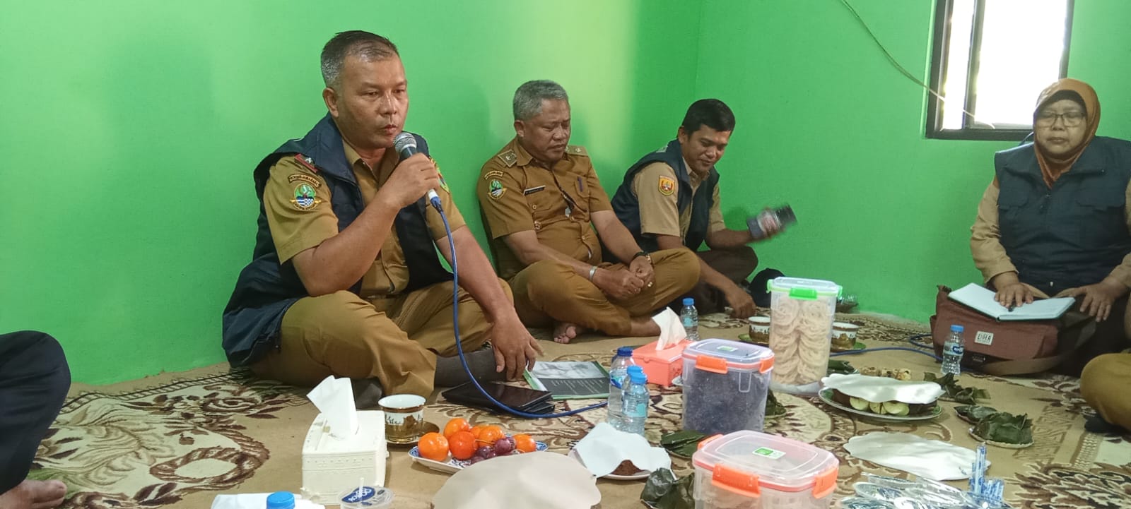 rapat-dan-dialog-interaktif-melalui-saba-rw-wilayah-kecamatan-kutawaringin