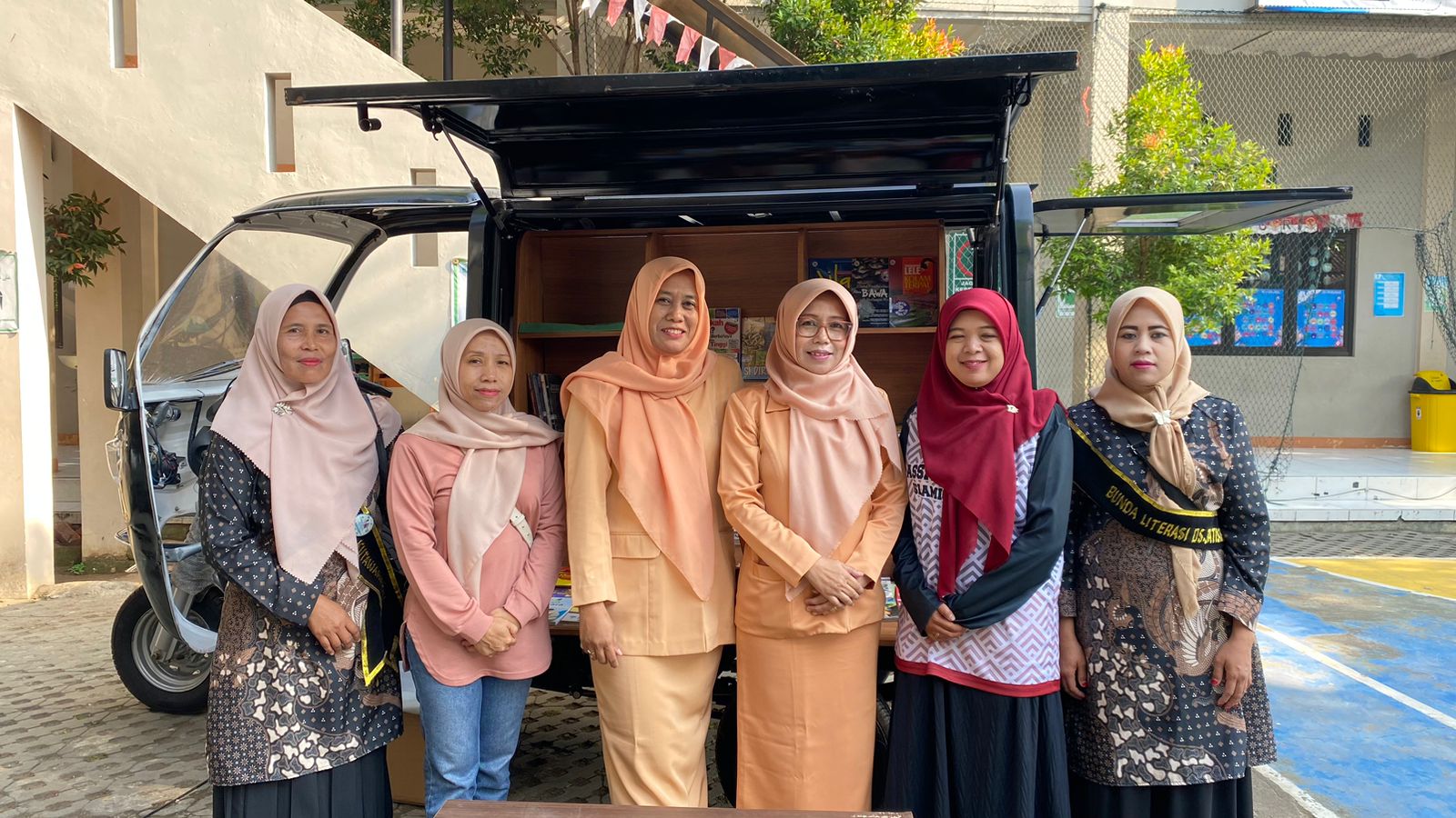 kunjungan-bunda-literasi-kecamatan-kutawaringin-ke-sdit-assa-idiyyah