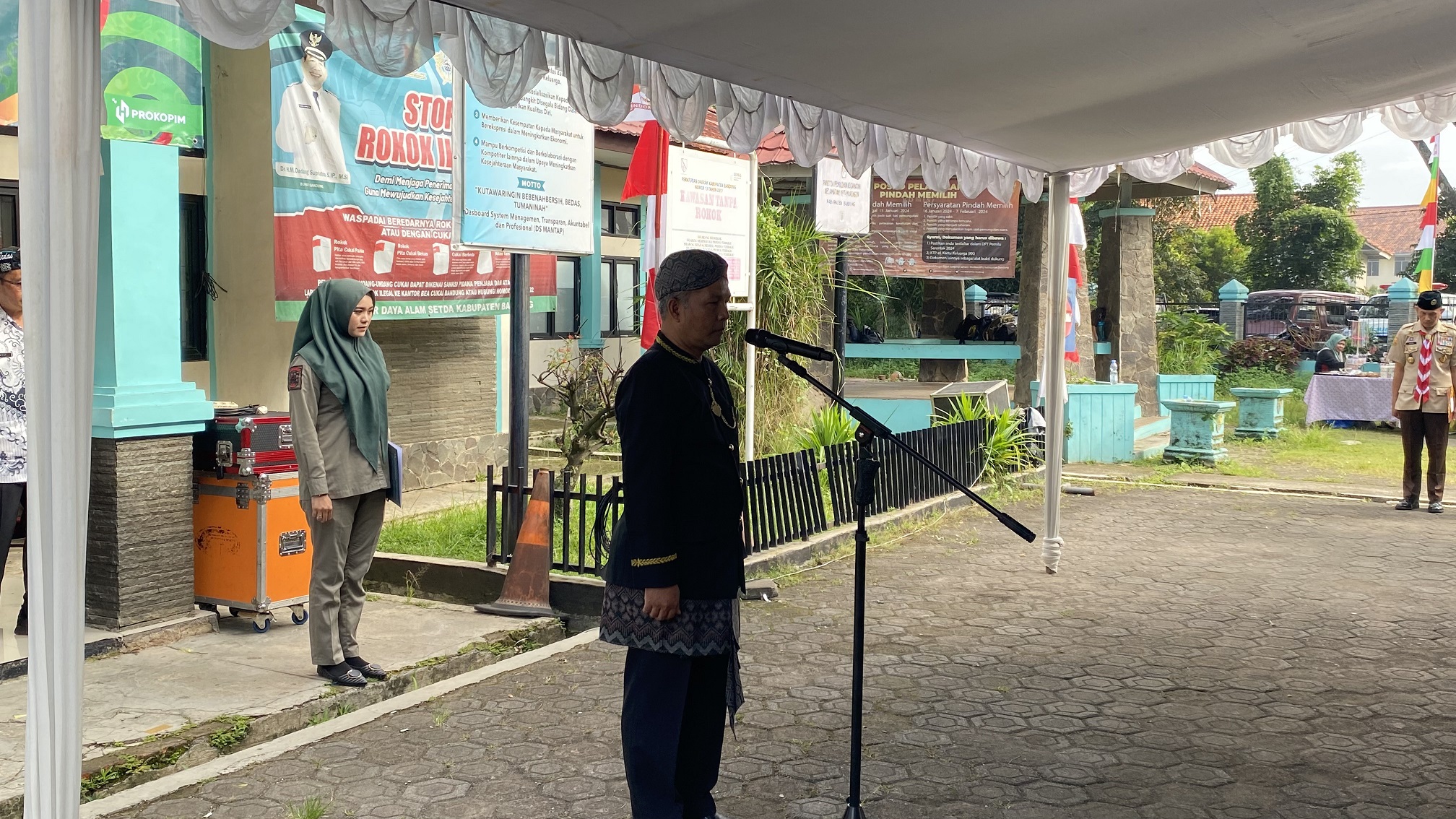 upacara-peringatan-hari-jadi-kabupaten-bandung-ke-383-dan-hari-kartini-ke-145-tingkat-kecamatan-kutawaringin-tahun-2024