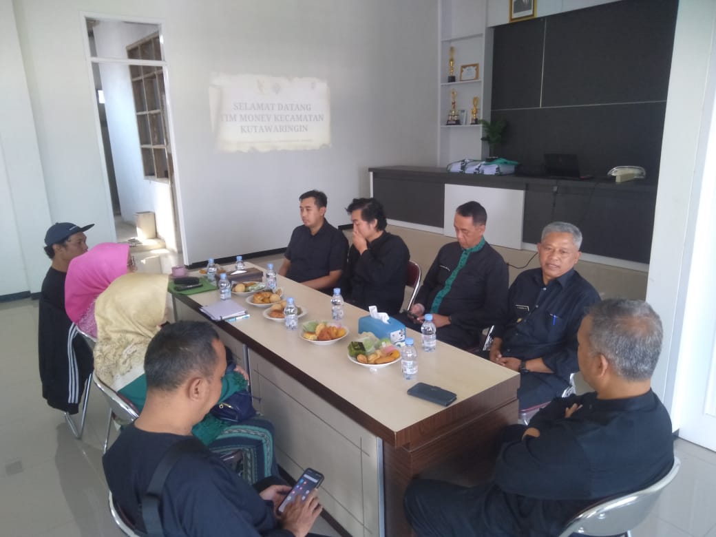 monitoring-dan-evaluasi-bantuan-keuangan-desa-tahap-i-ta-2025-desa-pameuntasan