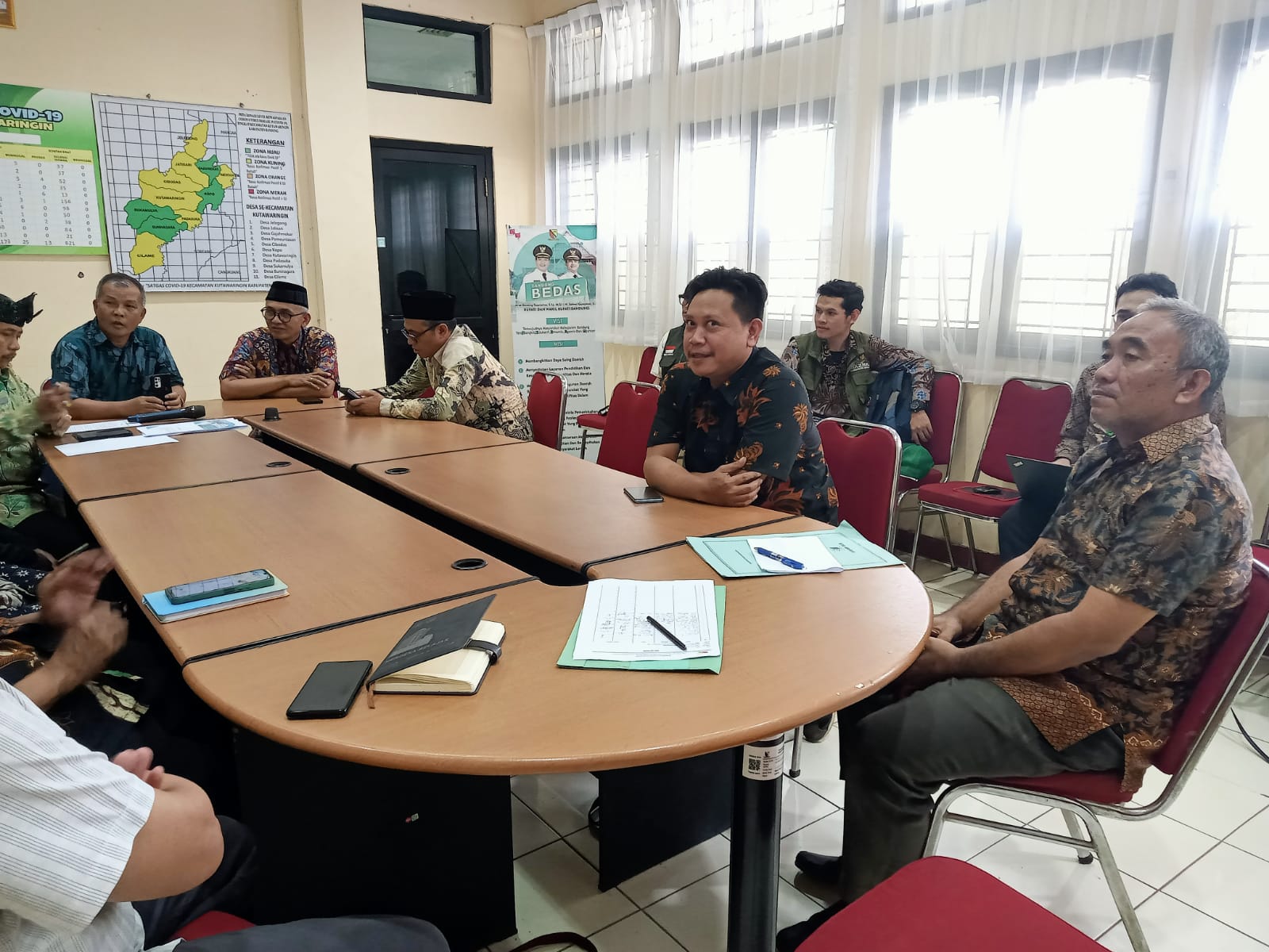 rapat-persiapan-hari-jadi-ke-383-kabupaten-bandung-tahun-2024-tingkat-kecamatan-kutawaringin