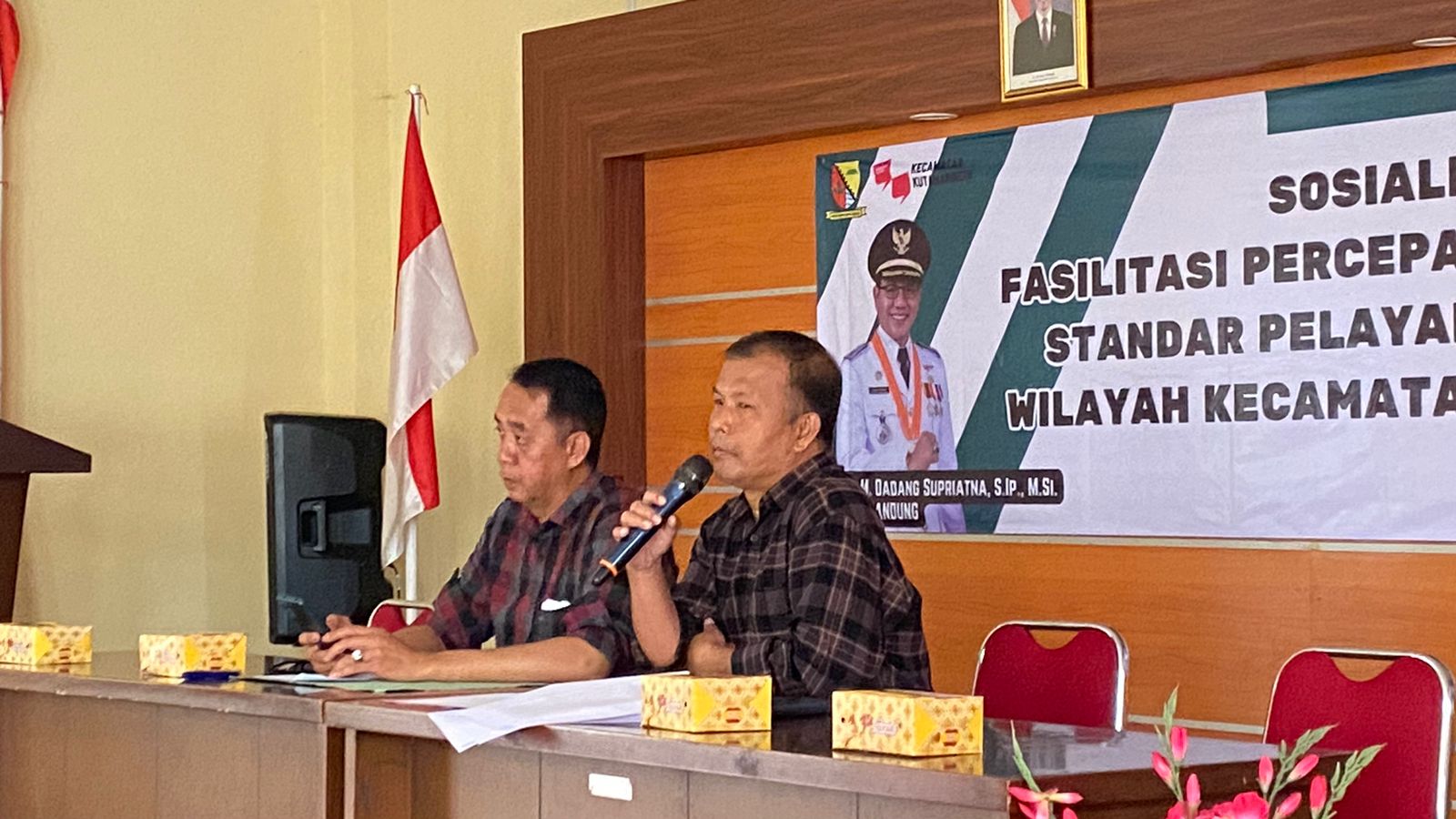 sosialisasi-fasilitasi-percepatan-pencapaian-standar-pelayanan-minimal-di-wilayah-kecamatan-kutawaringin