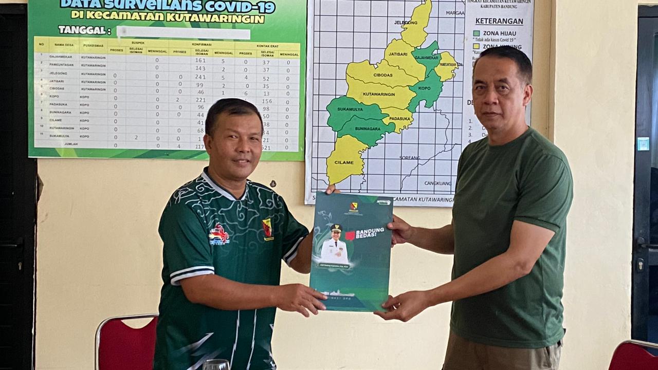briefing-pegawai-di-lingkungan-kantor-kecamatan-kutawaringin