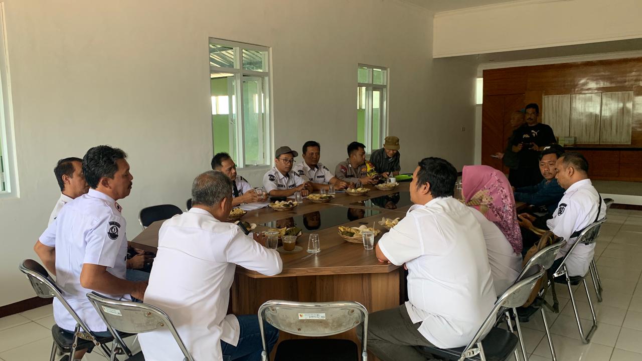 monitoring-dan-evaluasi-bantuan-keuangan-desa-tahap-ii-ta-2024-desa-kutawaringin