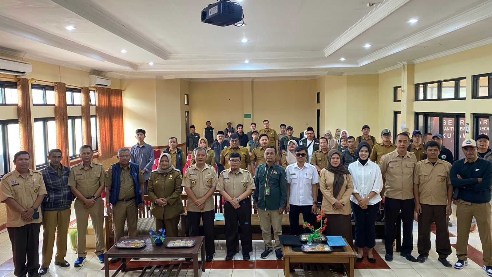 monitoring-dan-evaluasi-dana-desa-adpd-bkk-rembug-bedas-dan-bkk-bunga-desa-tahun-2024-tahap-ii-tingkat-kecamatan-kutawaringin-oleh-dpmd-kab-bandung