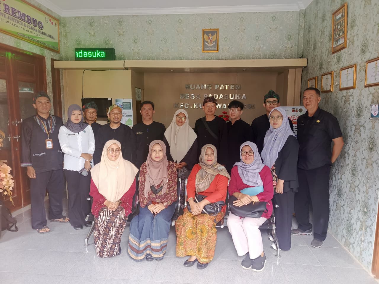 penilaian-kantor-desa-sehat-berbudaya-lingkungan-eco-office-tingkat-kecamatan-kutawaringin-tahun-2025-4