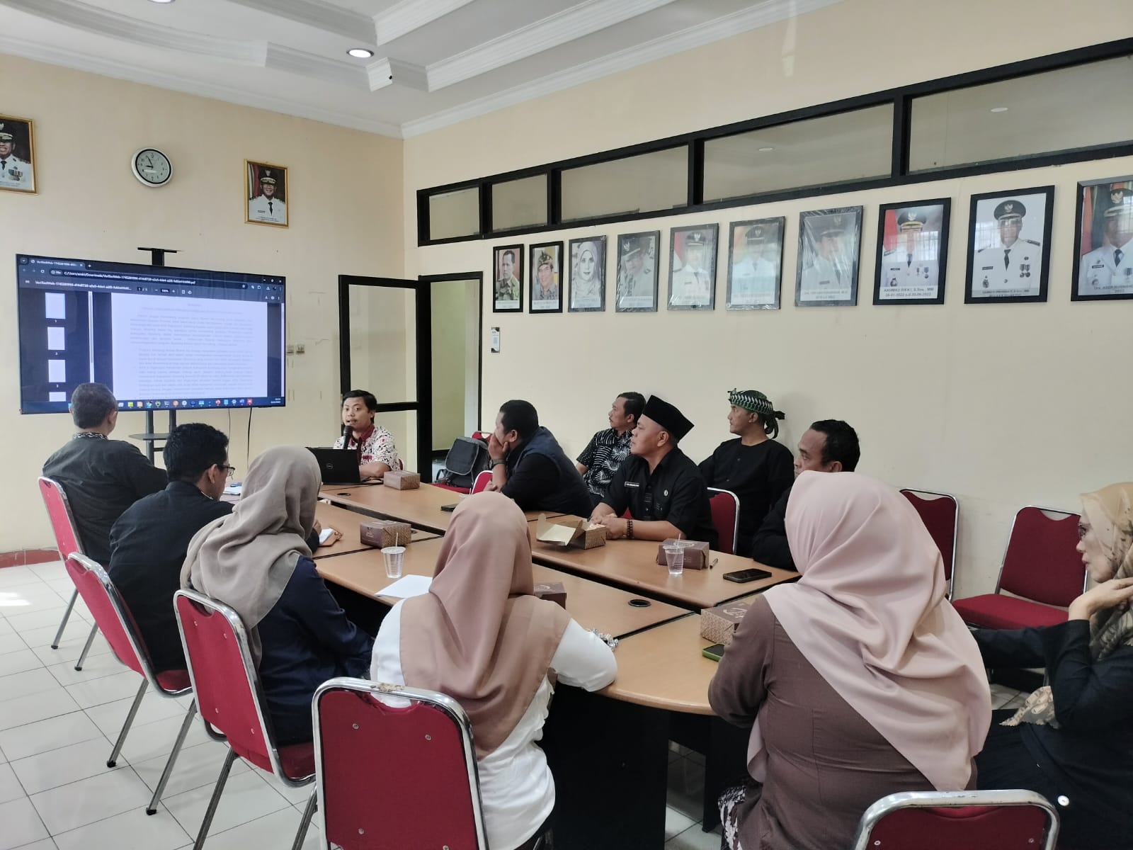 sosialisasi-peraturan-perundang-undangan-daftar-hadir-elektronik-dhe-nyaah-ka-indung-tingkat-kecamatan-kutawaringin-tahun-2025