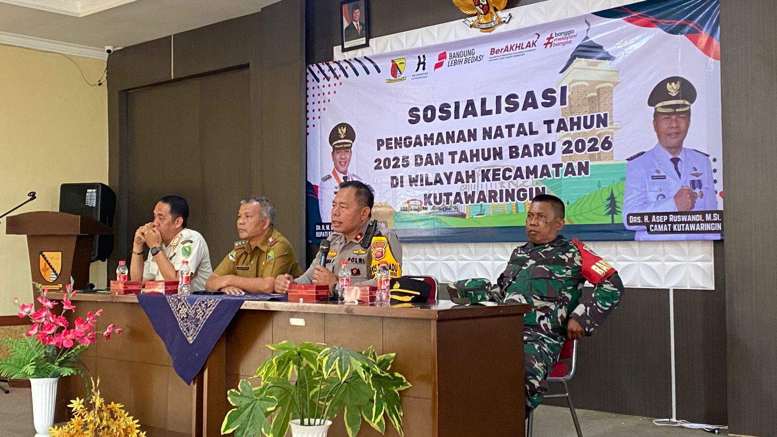 sosialisasi-pengamanan-natal-tahun-2025-dan-tahun-baru-2026-di-wilayah-kecamatan-kutawaringin
