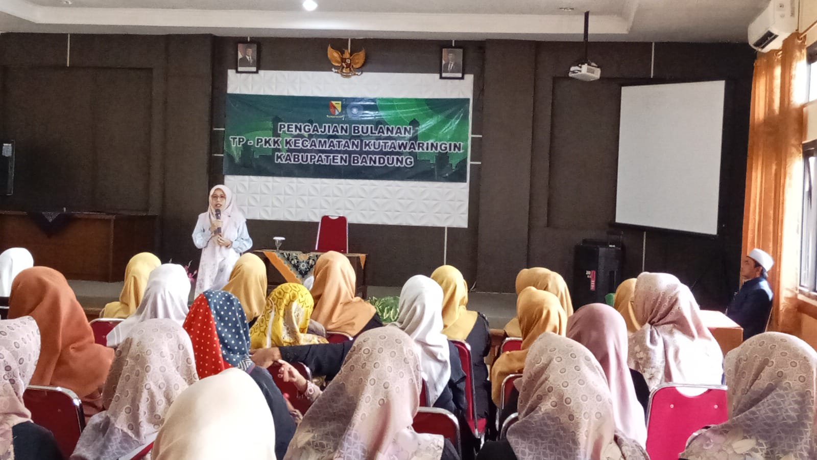 pengajian-bulanan-tp-pkk-kecamatan-kutawaringin-bulan-desember-tahun-2025