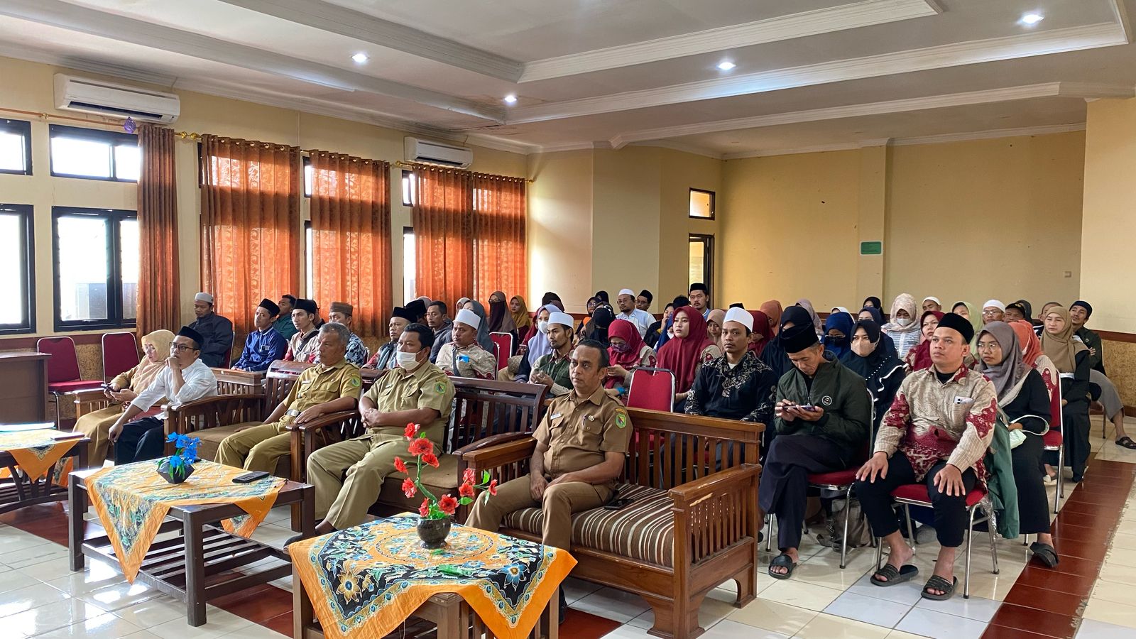 penyaluran-sembako-secara-serentak-untuk-guru-ngaji-se-kabupaten-bandung