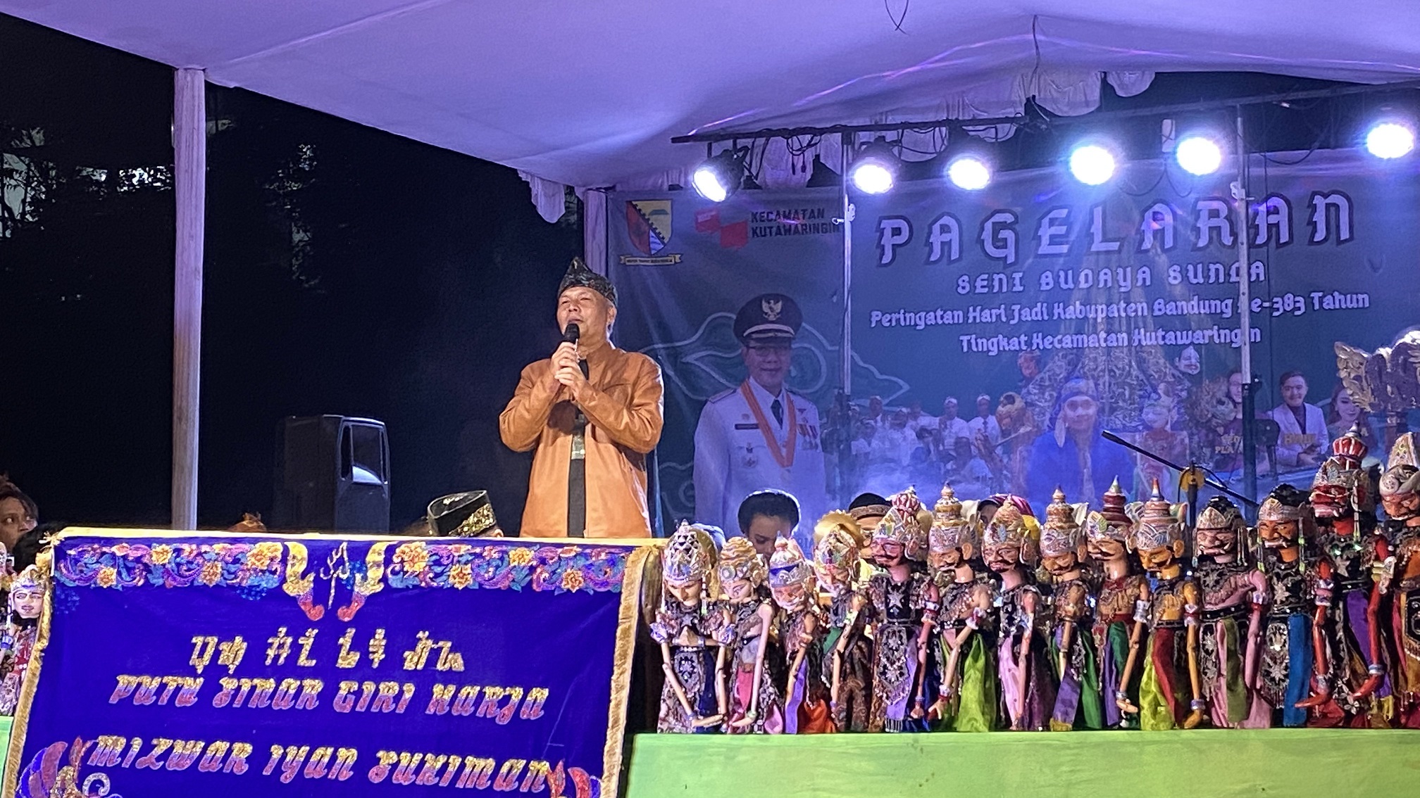 pagelaran-seni-budaya-sunda-peringatan-hari-jadi-kabupaten-bandung-ke-383-tahun