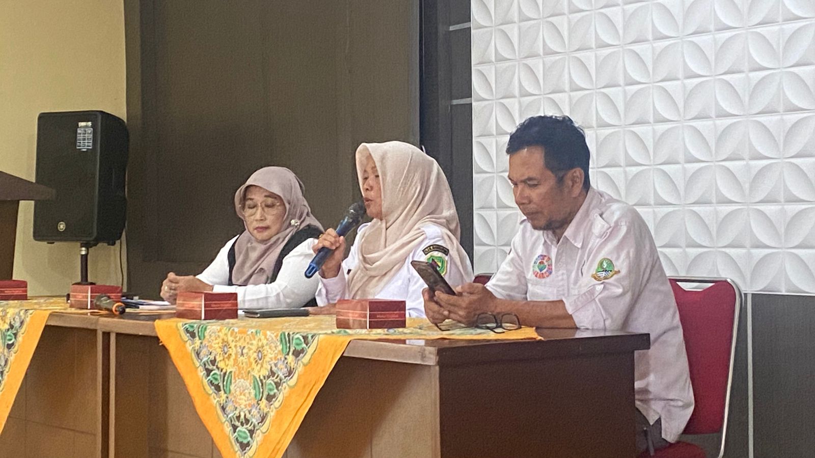 monitoring-dan-evaluasi-dana-desa-adpd-bkk-bunga-desa-dan-bkk-rembug-bedas-tahap-i-tahun-2025-oleh-dpmd-kabupaten-bandung